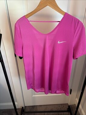 Nike Women’s Hot Pink Short Sleeve Performance Tee